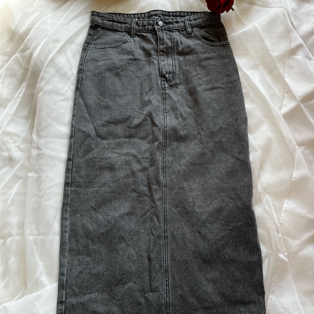 Long denim Skirt - Picture 2 of 3